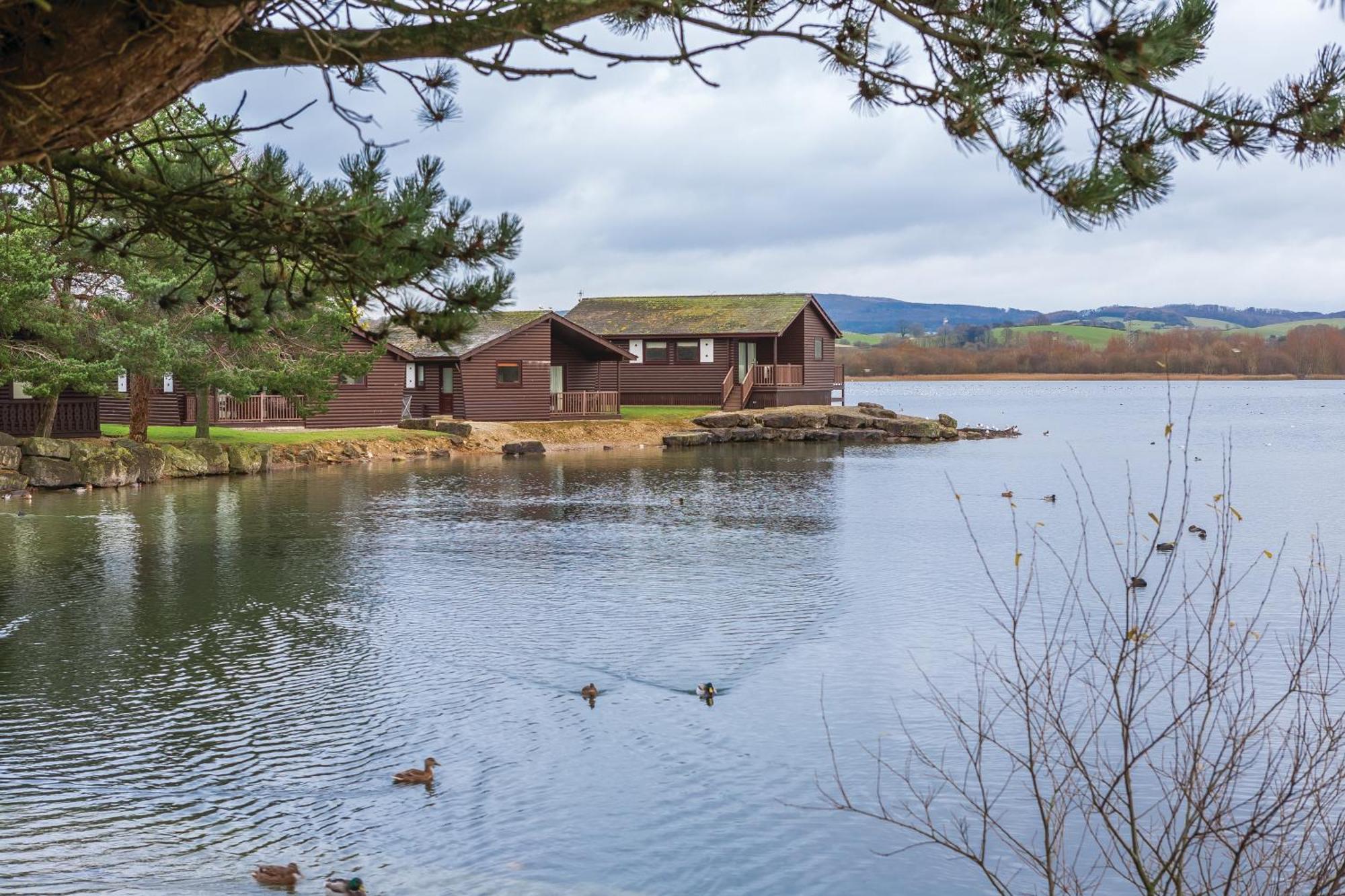 Pine Lake Resort Carnforth Buitenkant foto