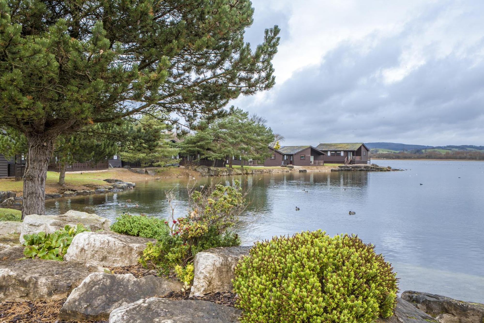 Pine Lake Resort Carnforth Buitenkant foto